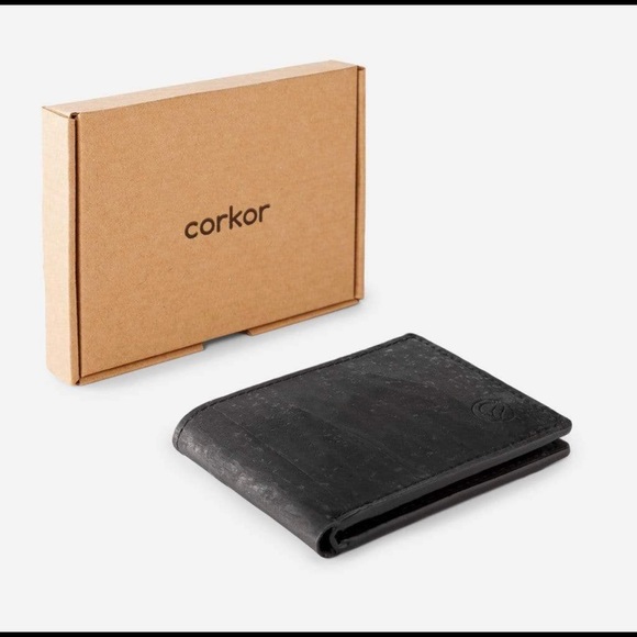 CORKOR Men’s Slim Bifold Wallet - Black - Picture 7 of 11